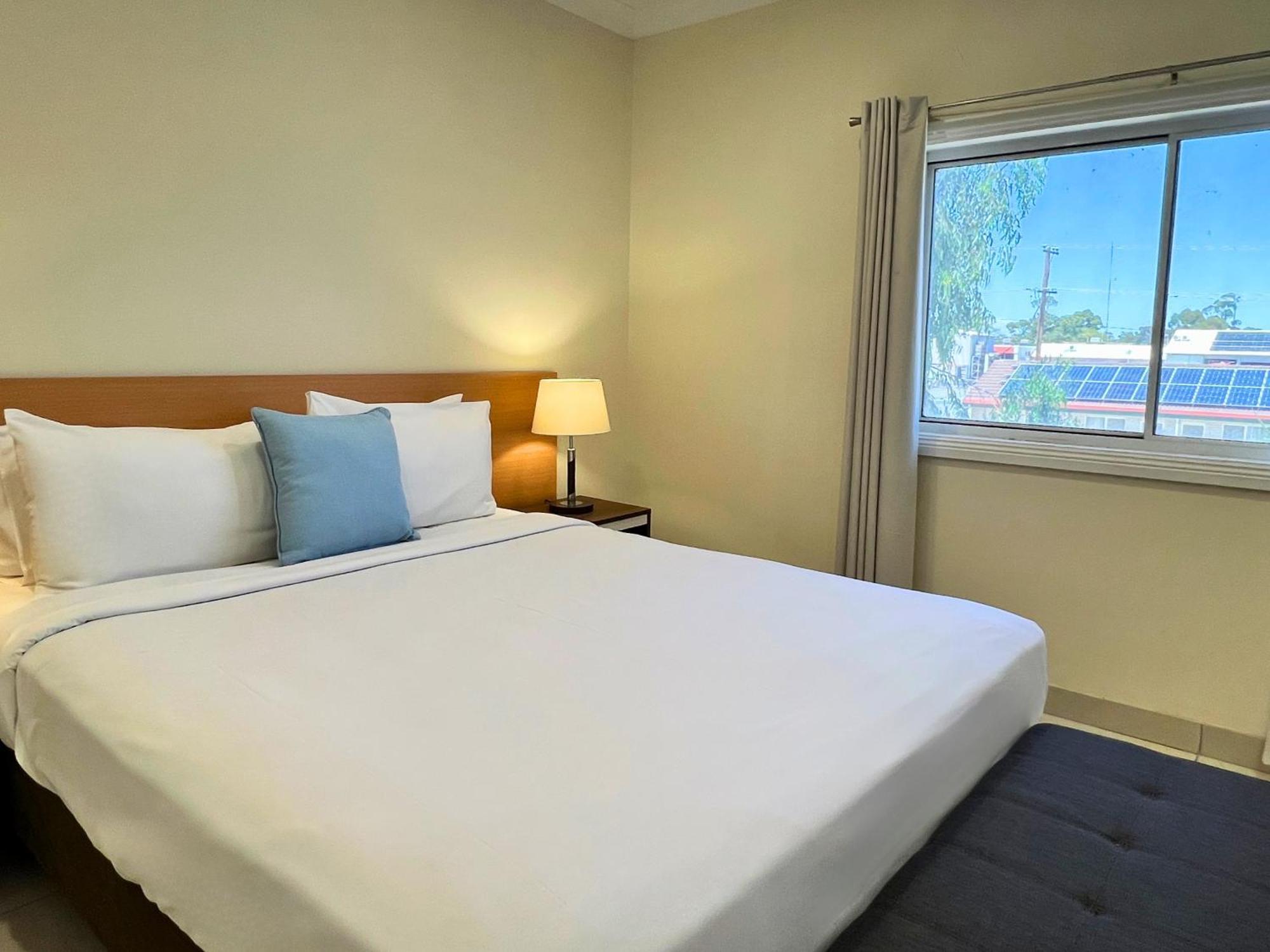 The Phoenix Artesian Spa Resort And Accommodation 모리 외부 사진