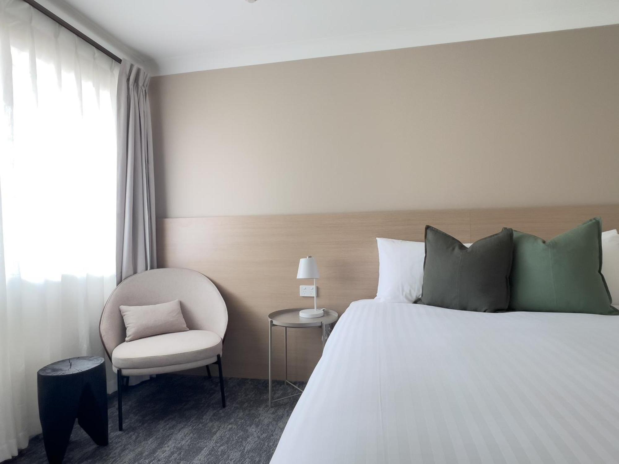 The Phoenix Artesian Spa Resort And Accommodation 모리 외부 사진