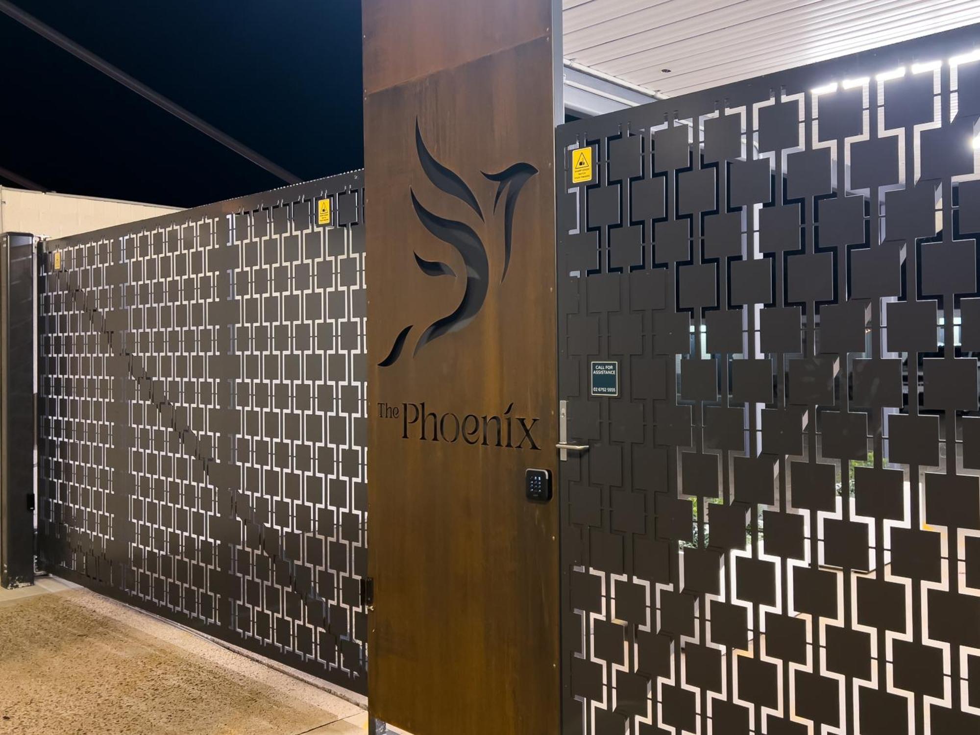 The Phoenix Artesian Spa Resort And Accommodation 모리 외부 사진